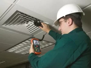 Kiểm tra lưu lượng gió tại cửa gió là bước quan trọng trong quá trình kiểm tra, nghiệm thu và cân bằng hệ thống HVAC.