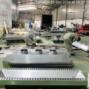 Chụp hút inox là thiết bị không thể thiếu trong hệ thống bếp công nghiệp, nhà máy chế biến thực phẩm