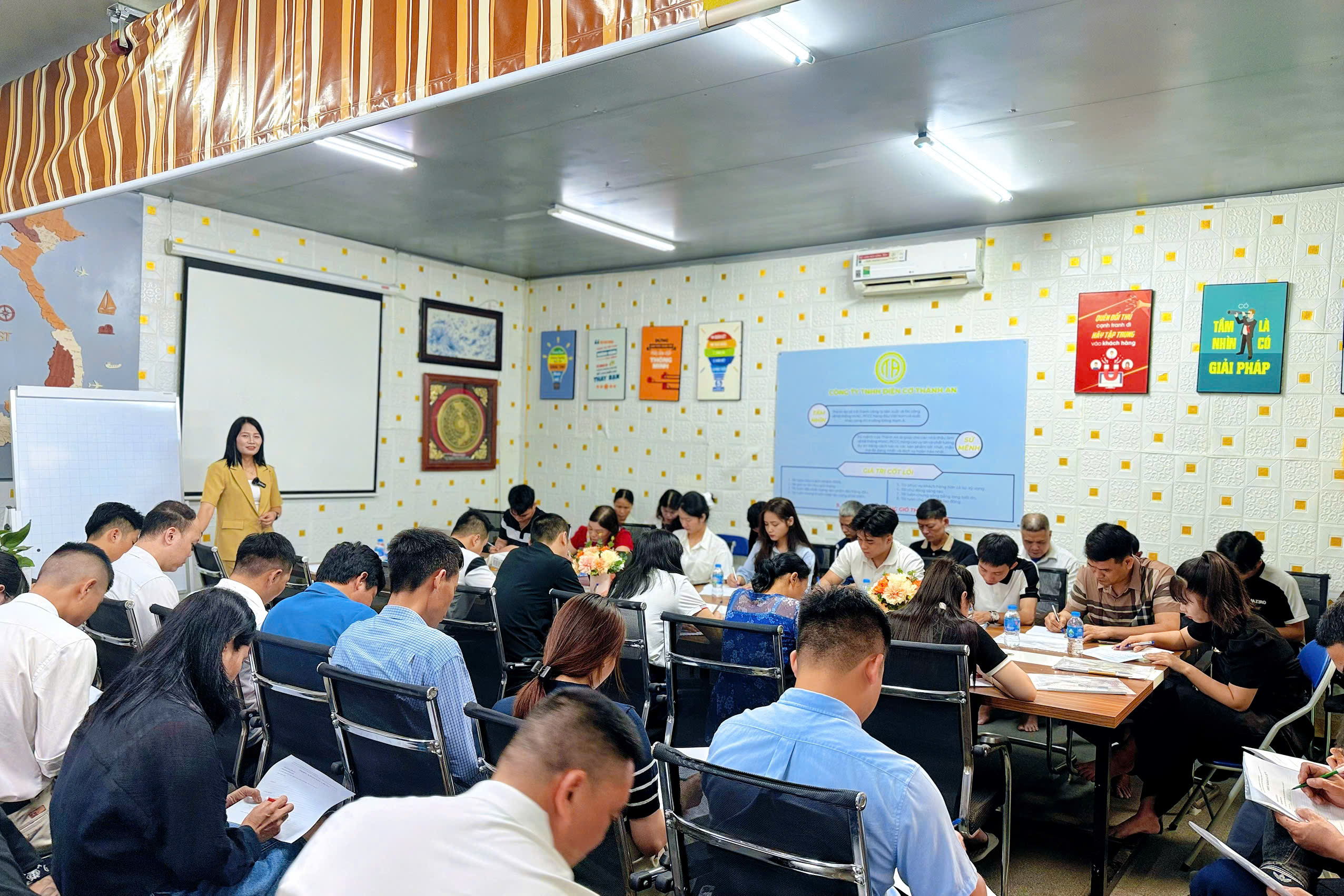 Buổi Họp Định Kỳ Tháng 5 và Gặp Mặt CBCNV – Nét Đẹp Văn Hóa Thành An