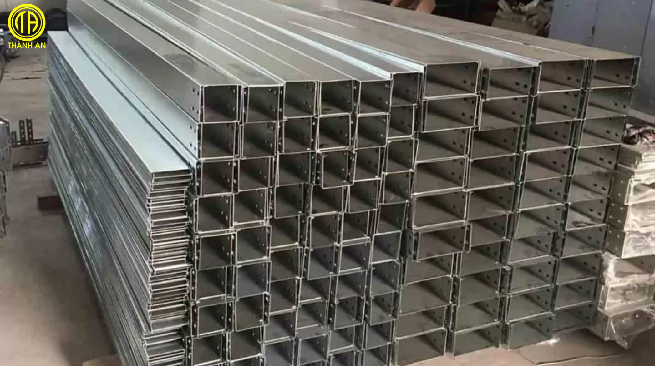 Máng cáp mạ kẽm nhúng nóng