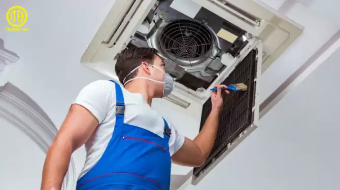 Vệ Sinh Máy Lạnh Âm Trần Nối Ống Gió